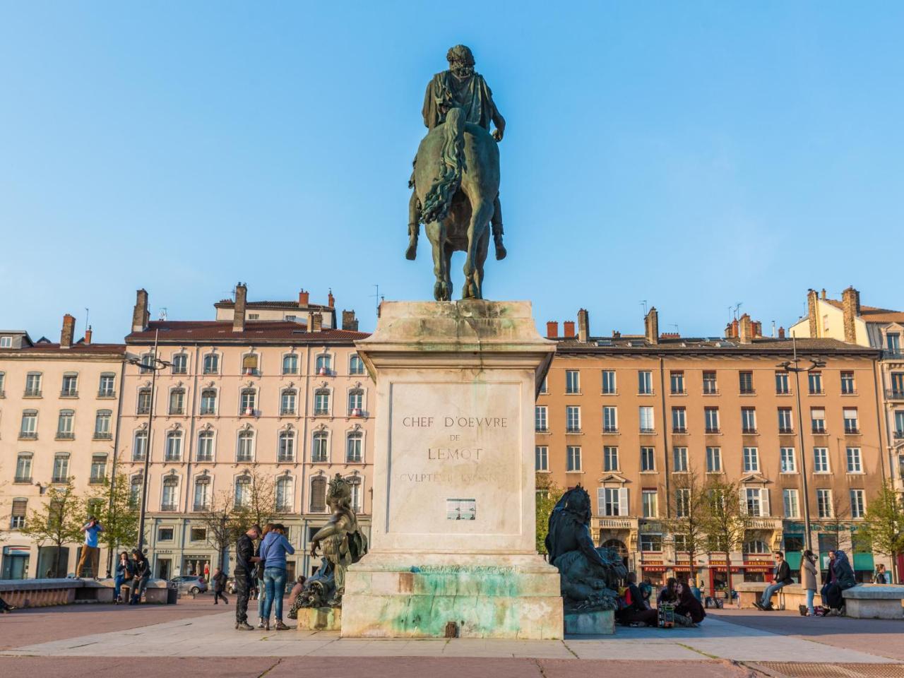 Mihotel Bellecour Лион Экстерьер фото